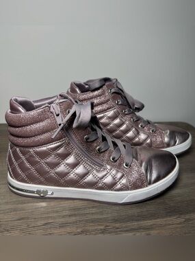 Skechers Kids Quilted High-Top Sneakers in Metallic Rose